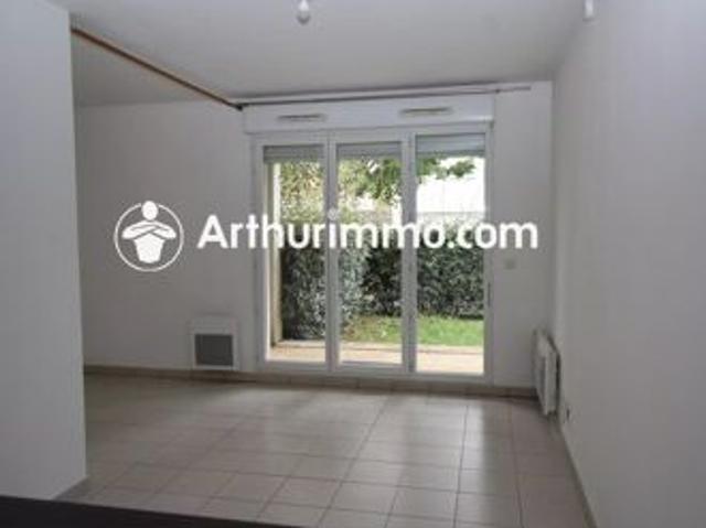 Location Appartement 1 pièces 30 m2 à Savigny le Temple