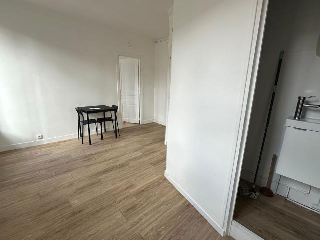 Location appartement, 23.27 m² T 2 à Corbeil Essonnes, 690 €