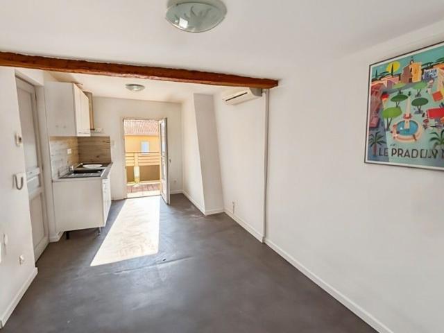Location appartement, 23.35 m² T 2 à Le Pradet, 650 €
