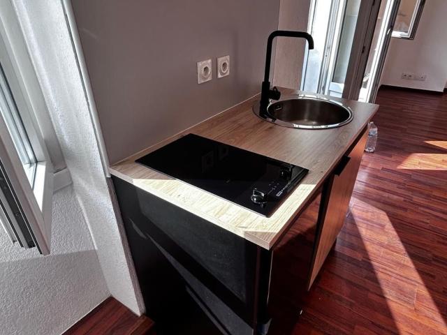 Location appartement, 20.3 m² T 1 à Nice, 700 €