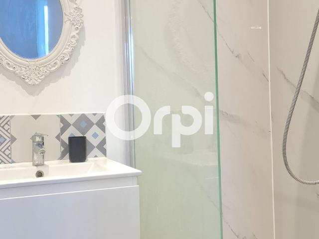 Location appartement, 20 m² T 1 à Roubaix, 375 €
