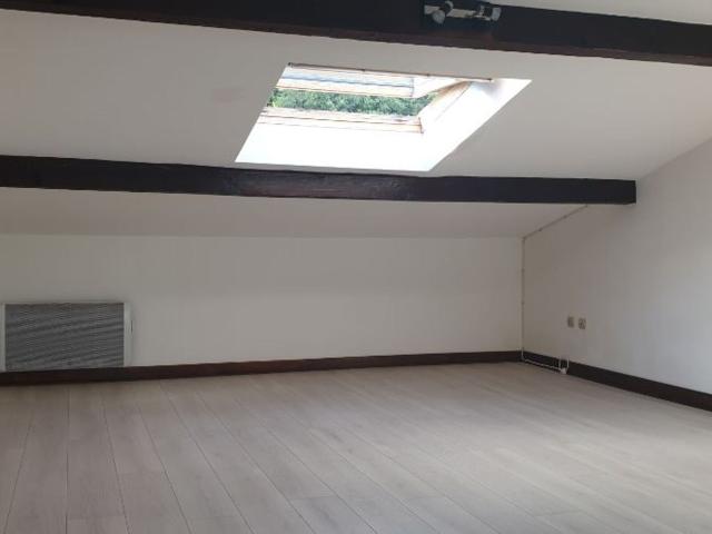 Location appartement, 21.62 m² T 1 à Crusnes, 390 €
