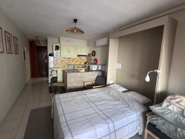 Location appartement, 21.62 m² T 1 à Sète, 526 €
