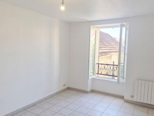 Location appartement, 22.12 m² T 1 à Poissy, 600 €