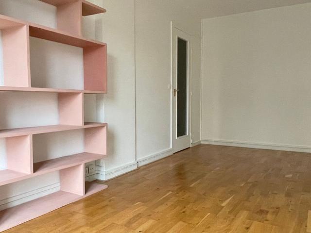 Location appartement, 22.28 m² T 1 à Paris 16, 890 €