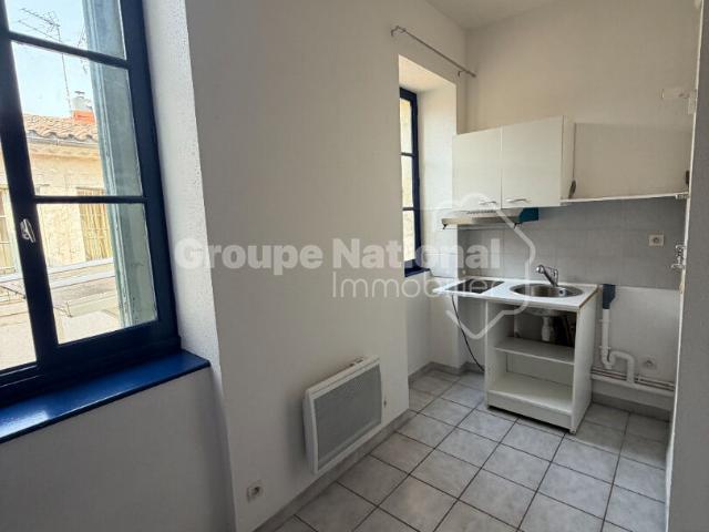 Location appartement 22 m², Nimes 30000 Gard
