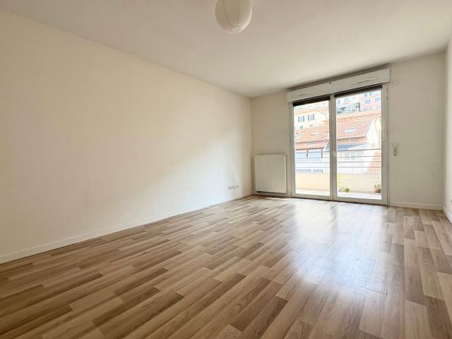 Location appartement, 27.7 m² T 1 à Nice, 704 €