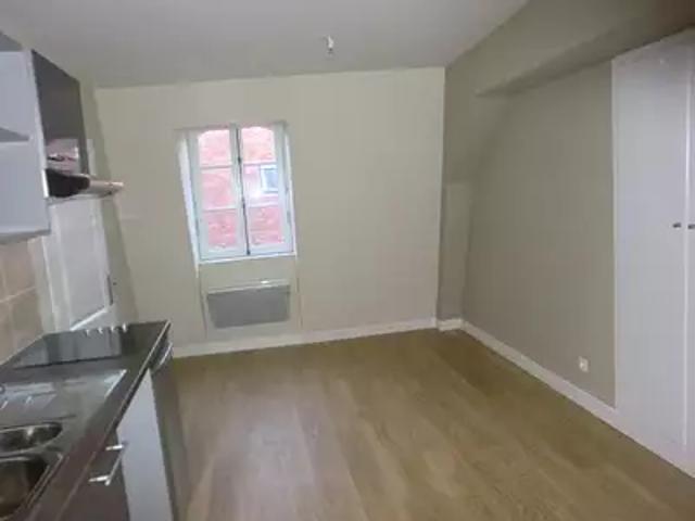 location appartement, 27.03 m² au dernier étage