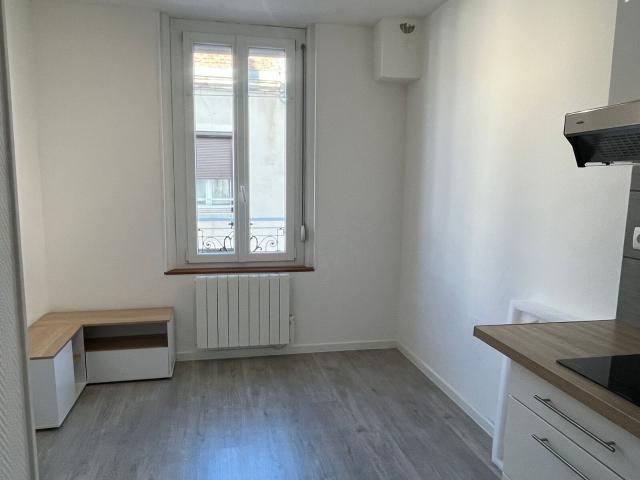 Location appartement, 24.07 m² T 1 à Reims, 480 €