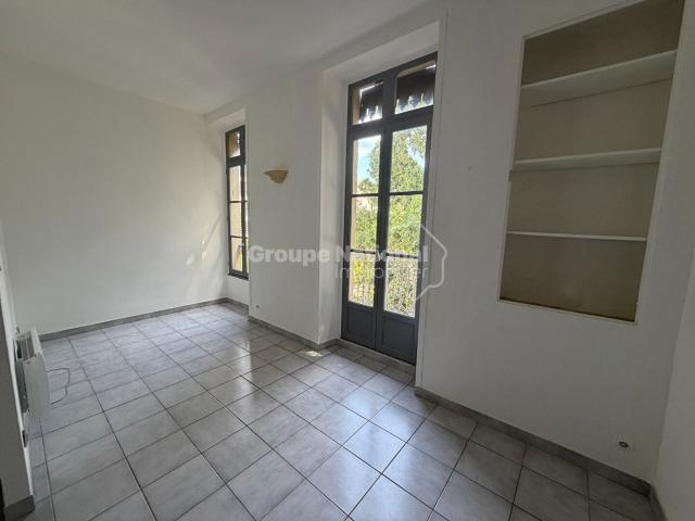 Location appartement 25.82 m², Nimes 30000 Gard