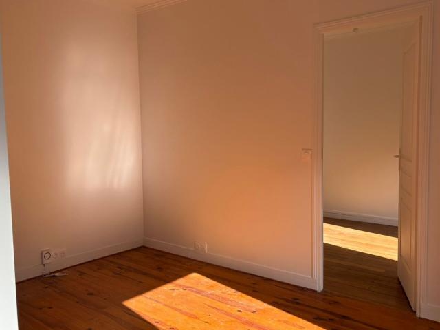 Location appartement, 25.16 m² T 2 à Aubervilliers, 805 €