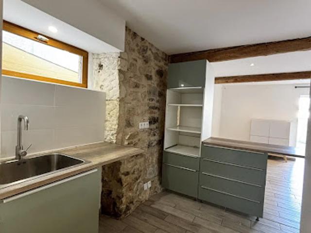 Location Appartement 25 pièces 24.62 m2 Nimes