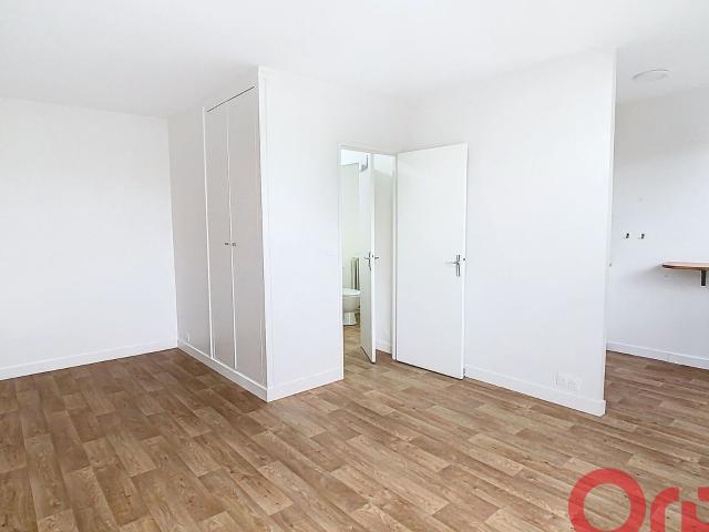 Location appartement, 26.75 m² T 1 à Châtenay Malabry, 781 €