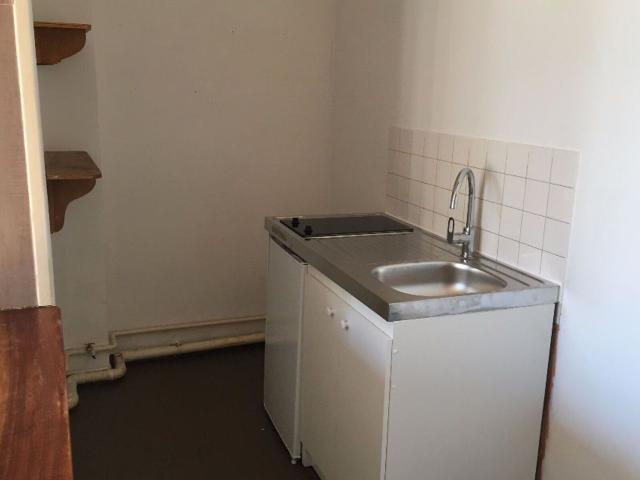 Location appartement, 26.11 m² T 1 à Compiègne, 550 €