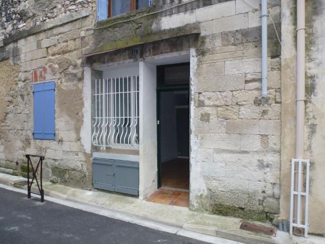 Location appartement 26 m², Monteux 84170 Vaucluse