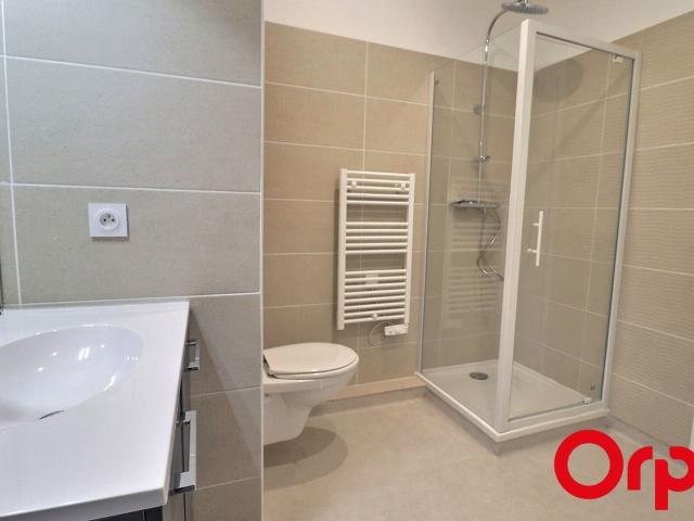 Location appartement, 28.51 m² T 1 à Marseille 2, 530 €