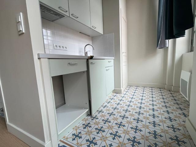 Location appartement, 28.62 m² T 0 à Mâcon, 348 €