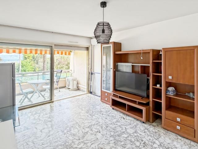 Location appartement, 28.07 m² T 1 à Vallauris, 760 €