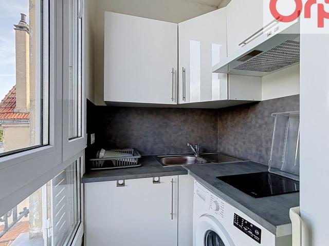 Location appartement, 28.14 m² T 2 à Choisy le Roi, 823 €
