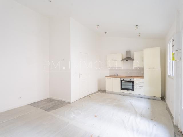Location APPARTEMENT 28m2 13004