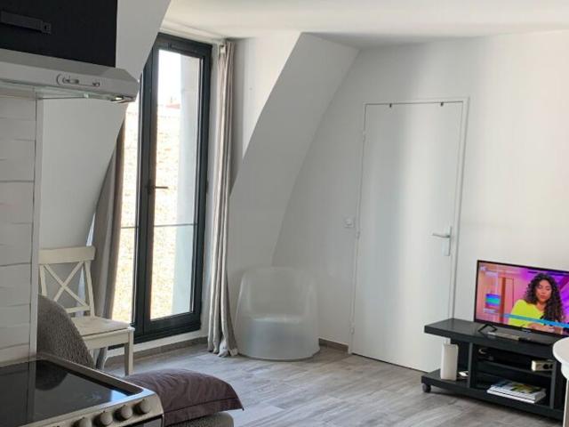 Location appartement, 29.23 m² T 1 à Paris 19, 1 049 €