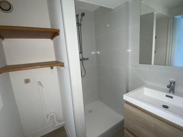 Location appartement, 29.36 m² T 1 à La Rochelle, 588 €