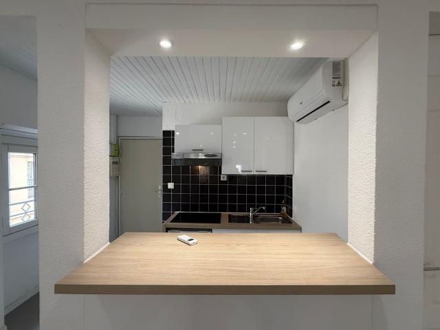Location appartement, 29 m² T 1 à Perpignan, 360 €
