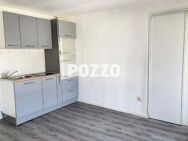 Location Appartement 2 pièce s 32 m² Granville
