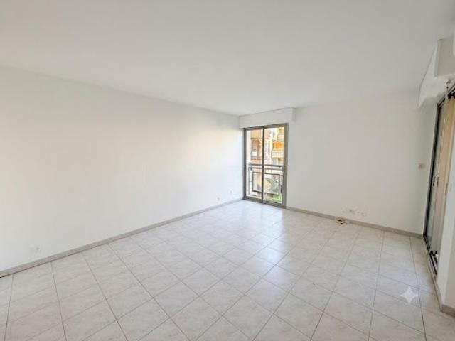 Location Appartement 2 pièces 43.13 m2 Cannes