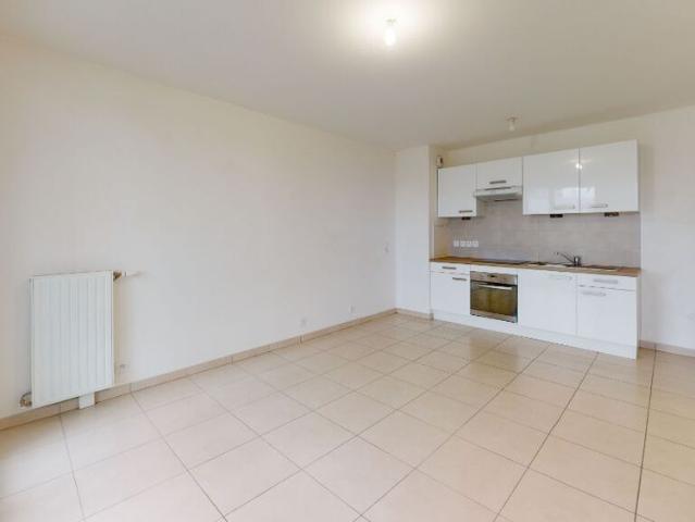 Location appartement 2 pièces, 43.20m², Ivry sur Seine