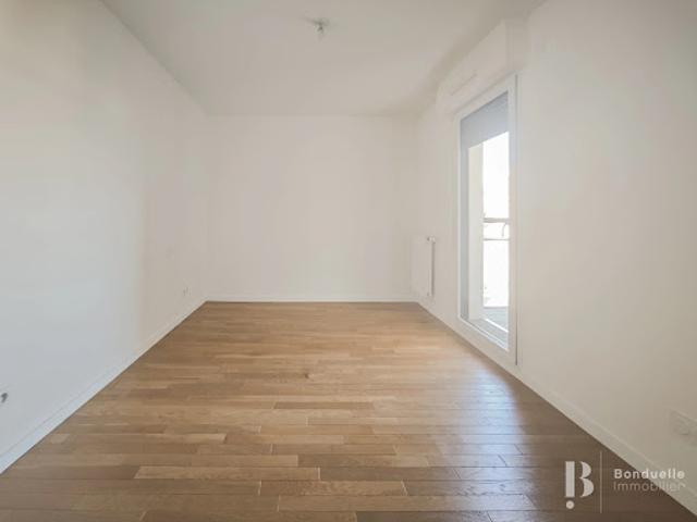 Location Appartement 2 pièces 43 m2 Suresnes