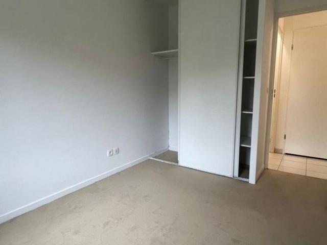 Location Appartement 2 pièces 43m² CASTILLON LA BATAILLE 33350