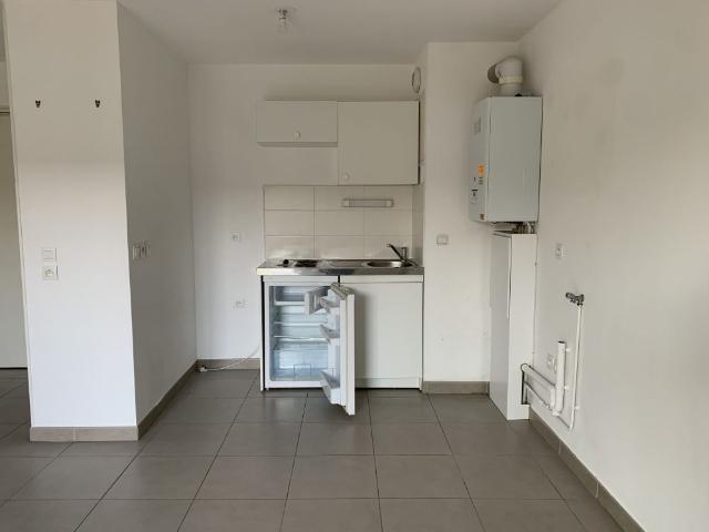 Location Appartement 2 pièces 43m² BORDEAUX 33800