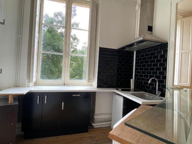 Location Appartement 2 pièces 43m² BORDEAUX 33000
