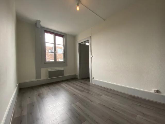 Location Appartement 2 pièces 43m² BESANCON 25000
