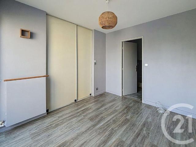Location Appartement 2 pièces 43m² LE MEE SUR SEINE 77350