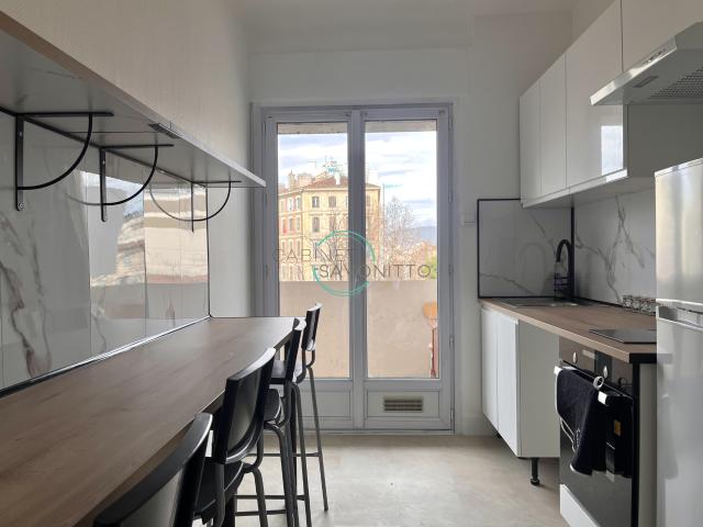 Location Appartement 2 pièces 43m² MARSEILLE 2ème