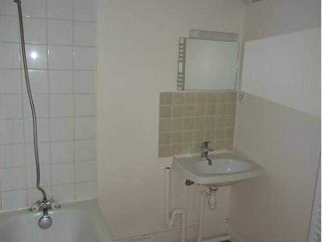 Location Appartement 2 pièces 43m² NEVERS 58000