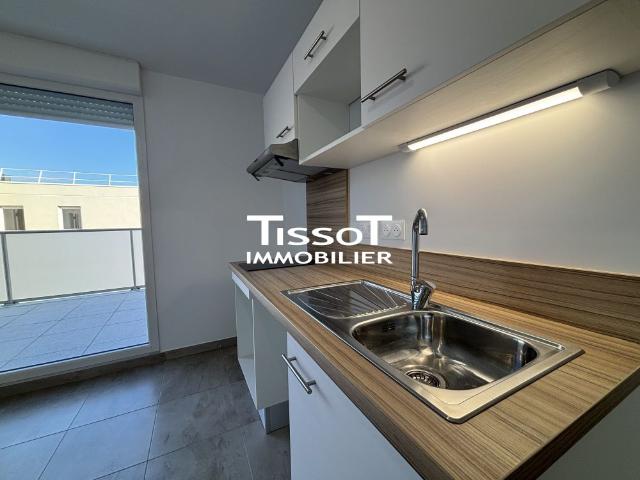 Location Appartement 2 pièces 43m² NIMES 30000