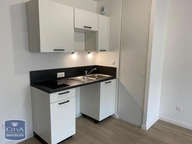 Location Appartement 2 pièces 43m² ST CYR SUR LOIRE 37540