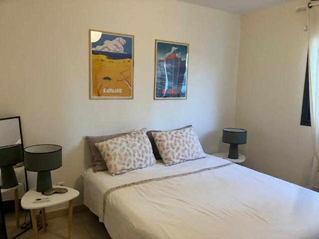 Location Appartement 2 pièces 43m² ST DENIS 97400