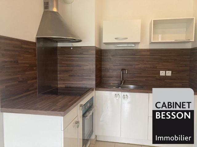 Location Appartement 2 pièces 43m² ST ISMIER 38330