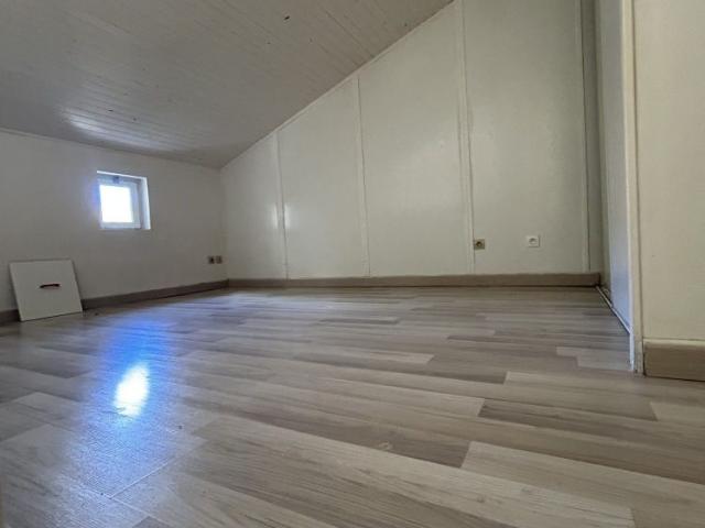 Location Appartement 2 pièces 43m² PRADES LE LEZ 34730