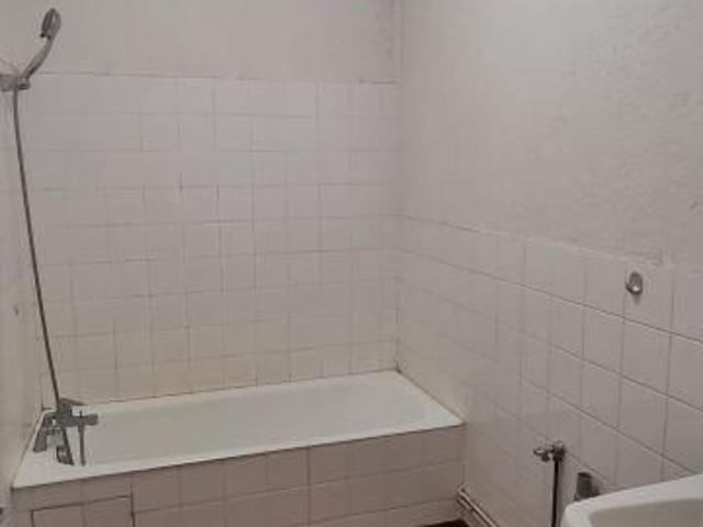 Location Appartement 2 pièces 43m² PRIVAS 07000
