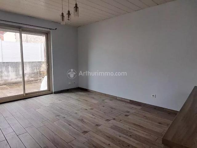 Location Appartement 2 pièces 40 m2 à Carmaux