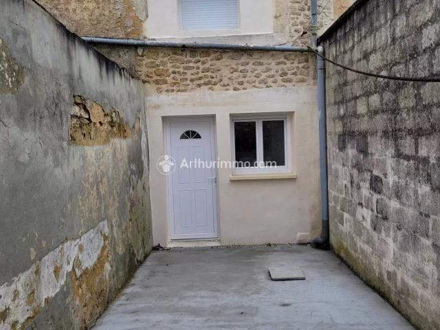 Location Appartement 2 pièces 40 m2 à Saint Jean d'Angély