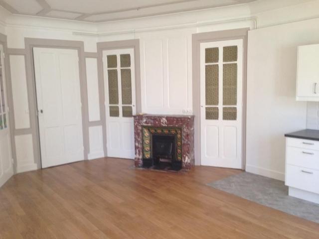 Location Appartement 2 pièces 40m² LYON 8ème