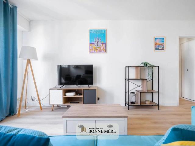 Location Appartement 2 pièces 40m² MARSEILLE 1er