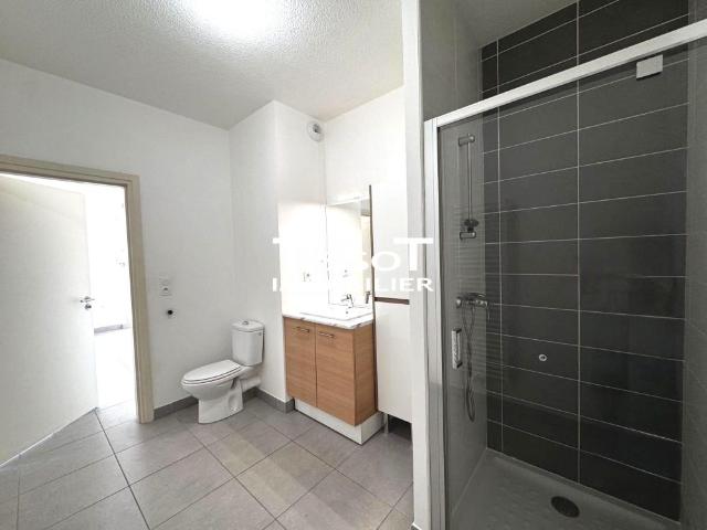 Location Appartement 2 pièces 40m² NIMES 30900