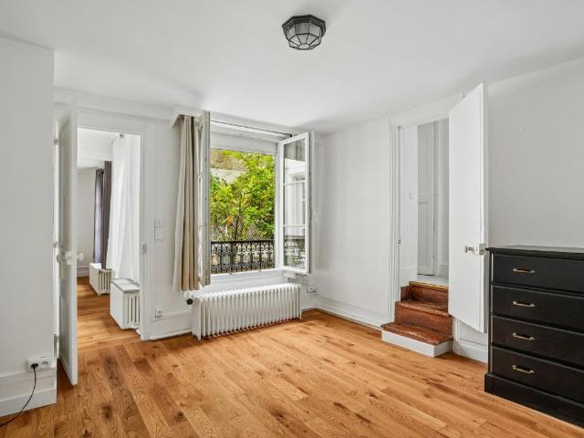 Location Appartement 2 pièces 40m² PARIS 8ème